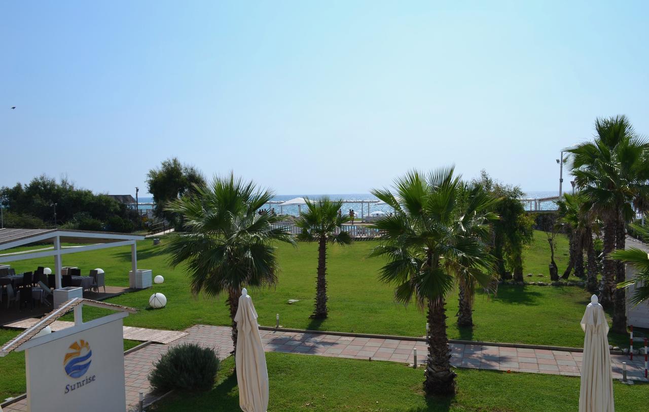 Sunrise Accessible Resort Battipaglia Buitenkant foto