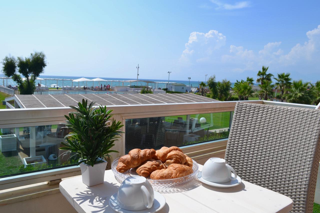 Sunrise Accessible Resort Battipaglia Buitenkant foto