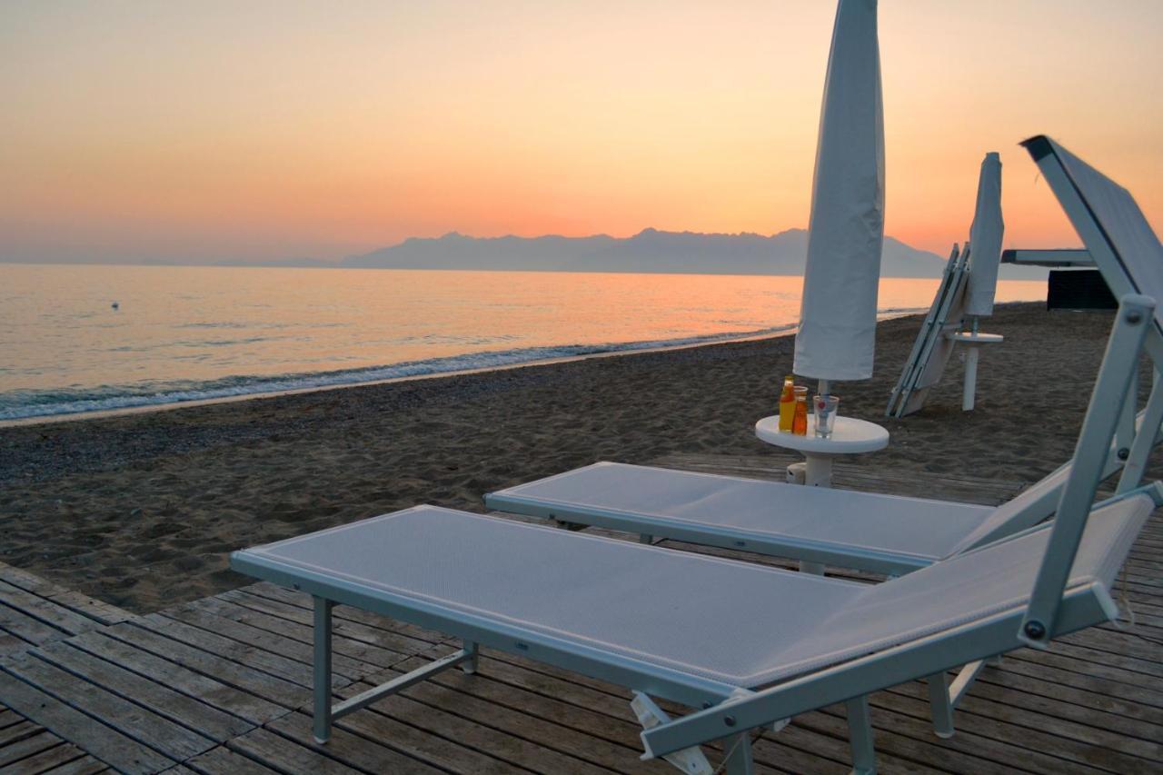 Sunrise Accessible Resort Battipaglia Buitenkant foto
